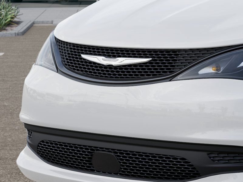 New 2027 Chrysler Pacifica LX FWD image 11
