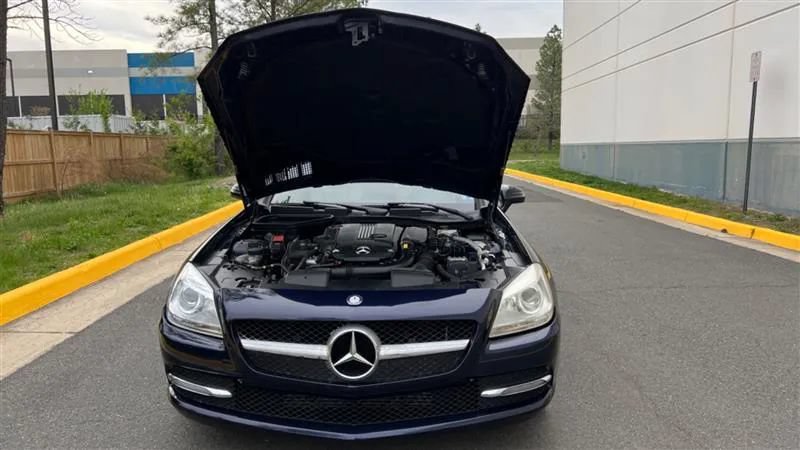Used 2014 Mercedes-Benz SLK 250 image 42