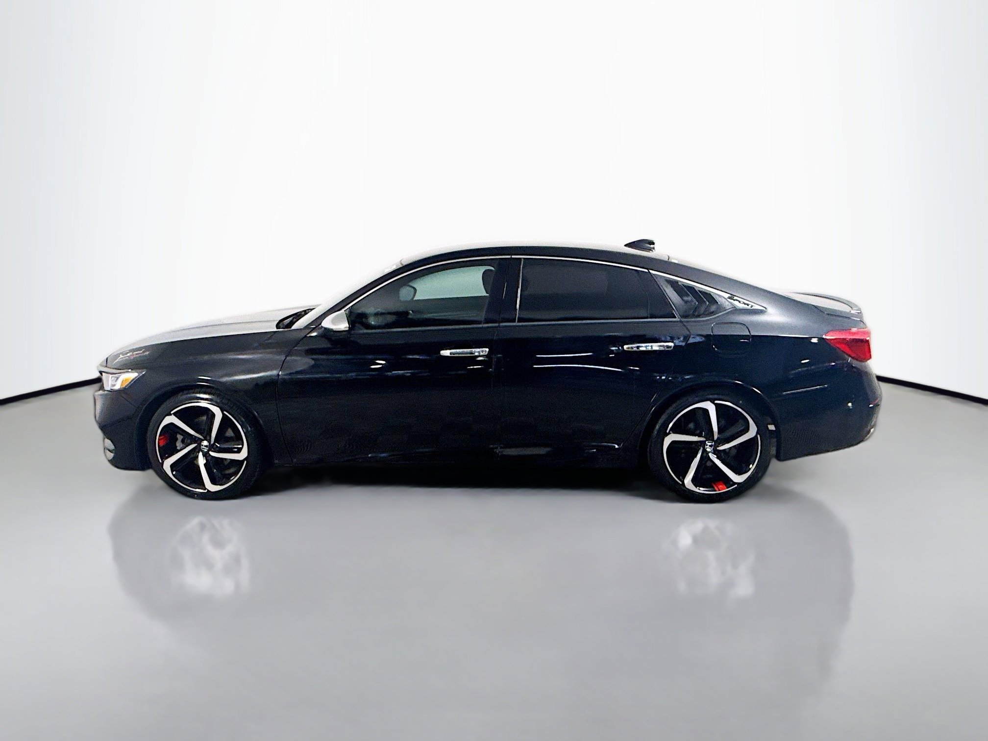 Used 2019 Honda Accord Sport image 6