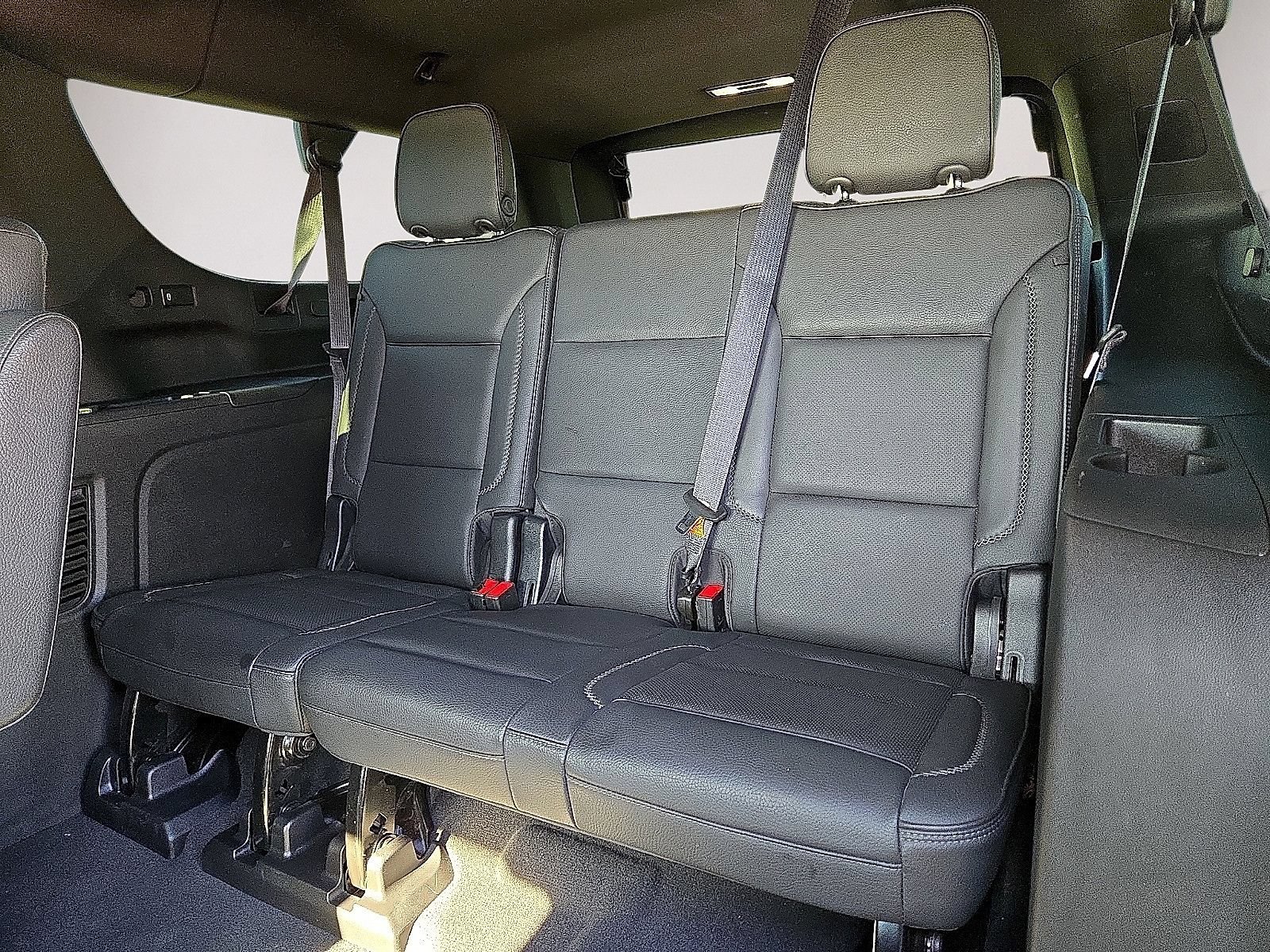 Used 2024 GMC Yukon XL Denali w/ Advanced Technology Package AWD/4WD image 18
