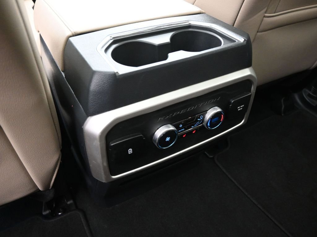 Used 2024 Ford Expedition Limited image 24
