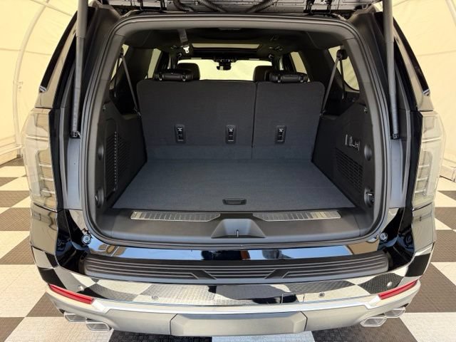New 2026 Chevrolet Suburban High Country AWD/4WD image 5