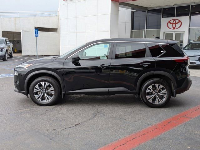 Used 2022 Nissan Rogue SV image 12