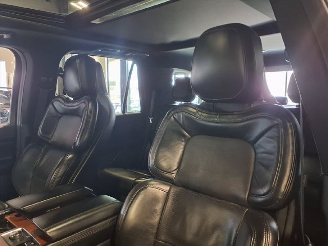 Used 2021 Lincoln Navigator Reserve w/ Luxury Package AWD/4WD image 23