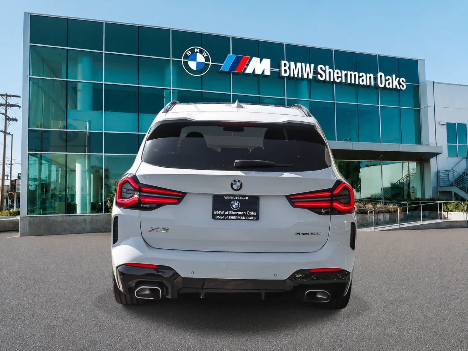 Used 2024 BMW X3 sDrive30i w/ Premium Package RWD image 5