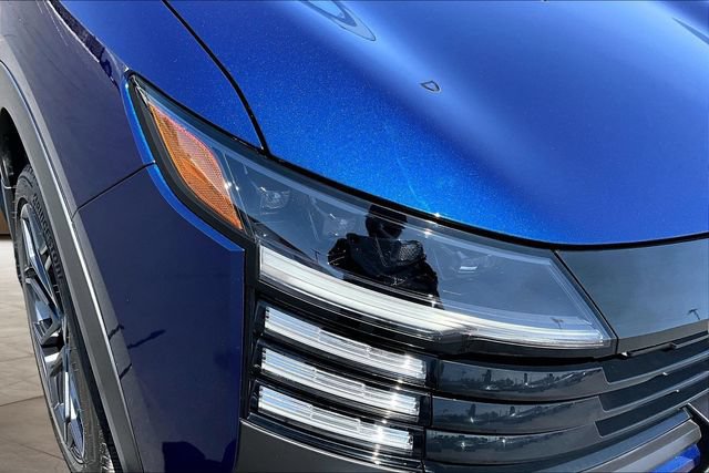 Certified 2025 Nissan Kicks SR AWD/4WD image 29