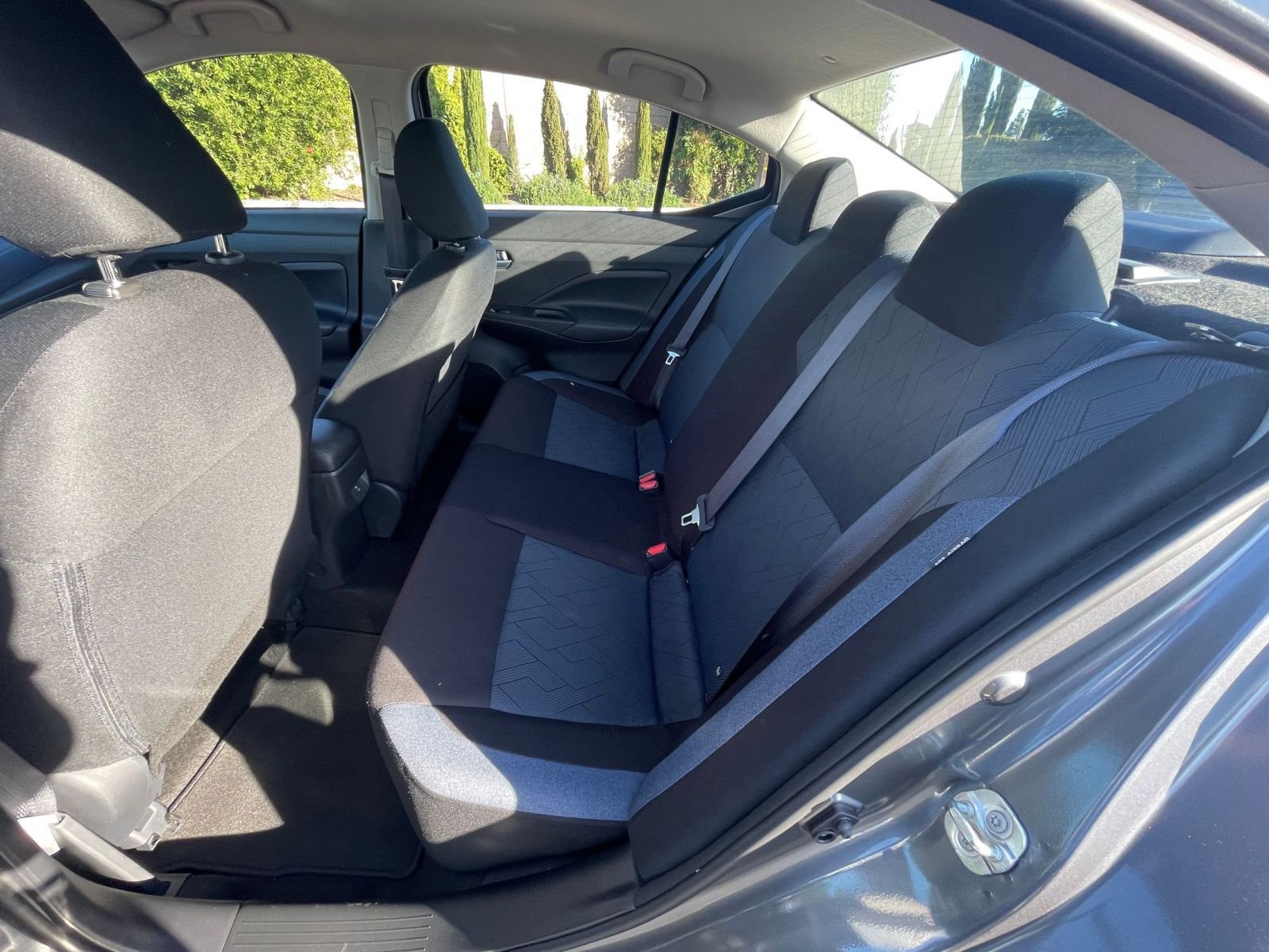 Used 2025 Nissan Versa SV w/ Trunk Package image 23