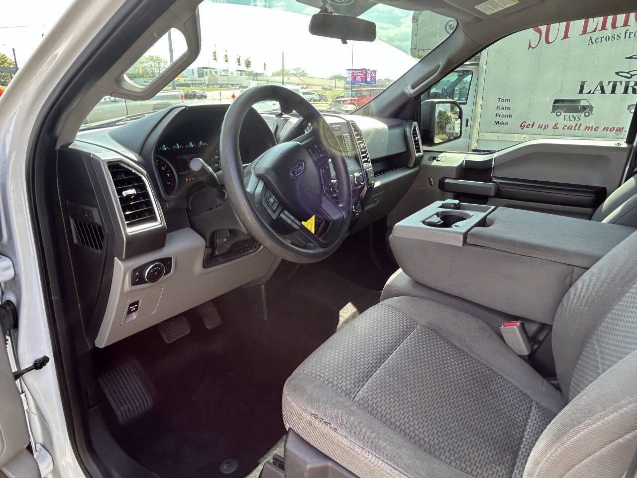 Used 2016 Ford F150 XLT w/ Trailer Tow Package image 10
