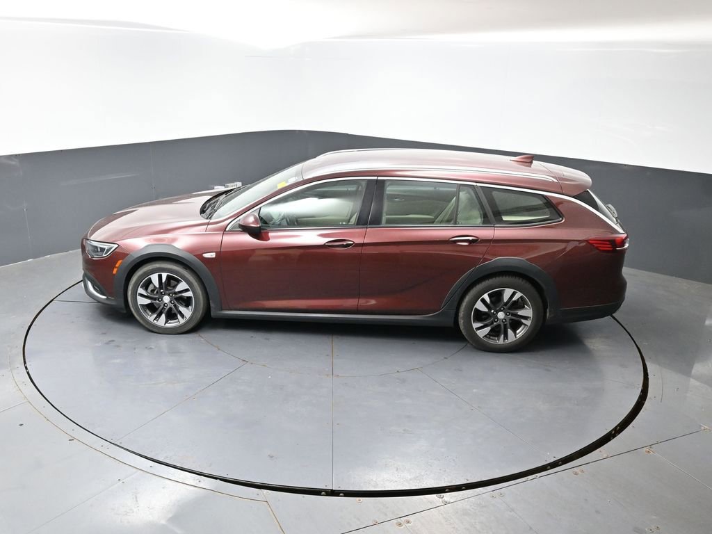 Used 2018 Buick Regal Preferred w/ Sights and Sounds Package AWD/4WD image 20