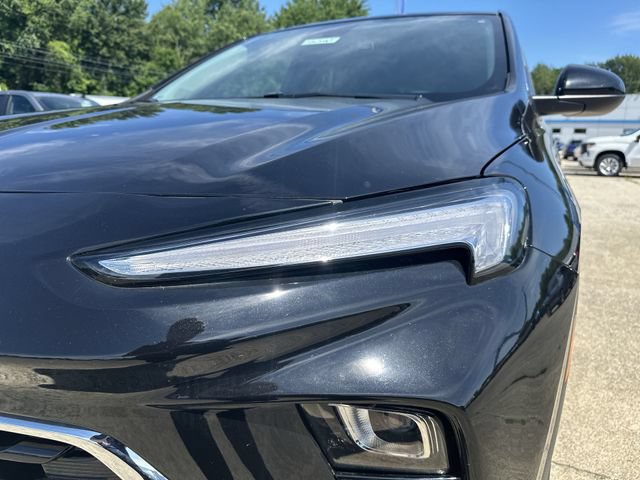 Used 2024 Buick Encore GX Preferred AWD/4WD image 47