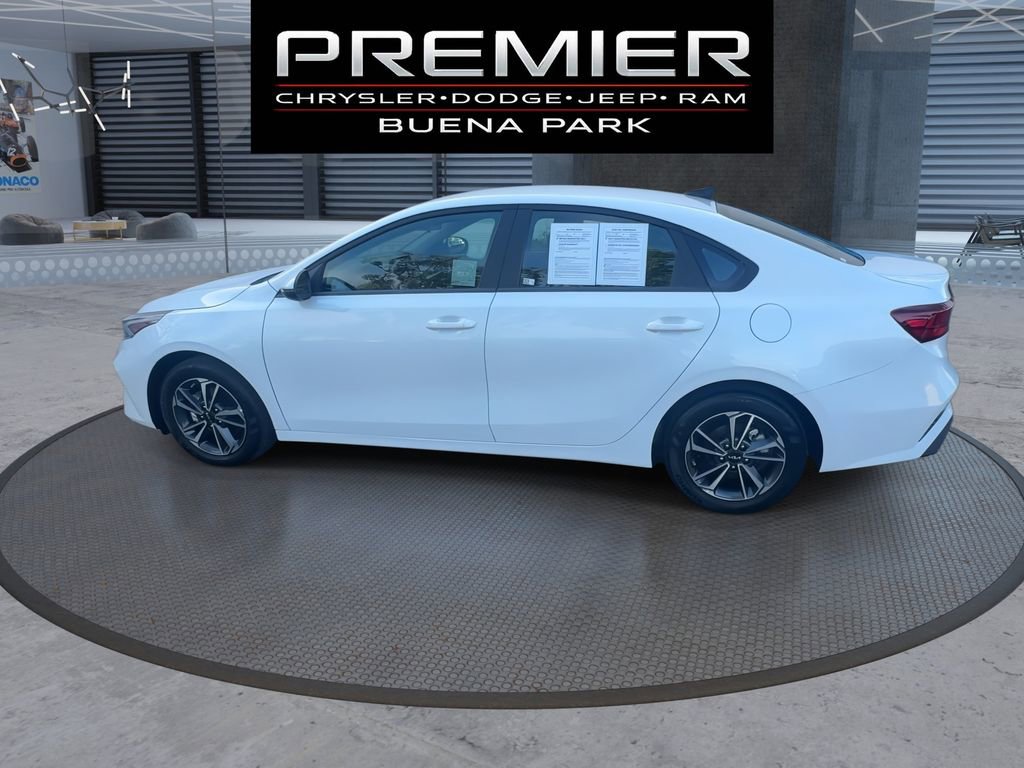 Used 2024 Kia Forte LXS w/ LXS Technology Package image 5