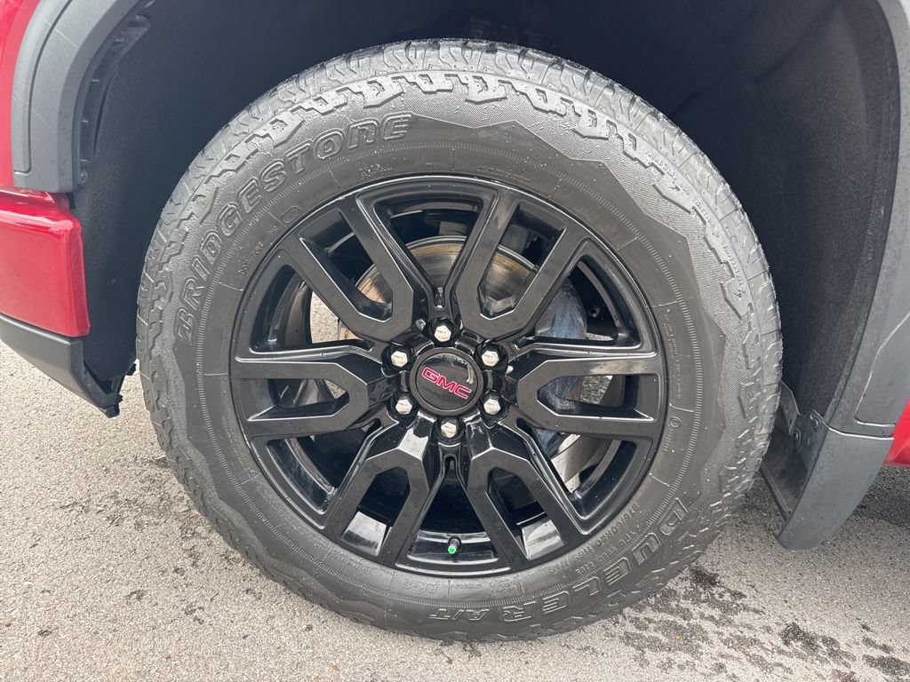 Used 2024 GMC Sierra 1500 Elevation w/ LPO, Elevation Black Package AWD/4WD image 29