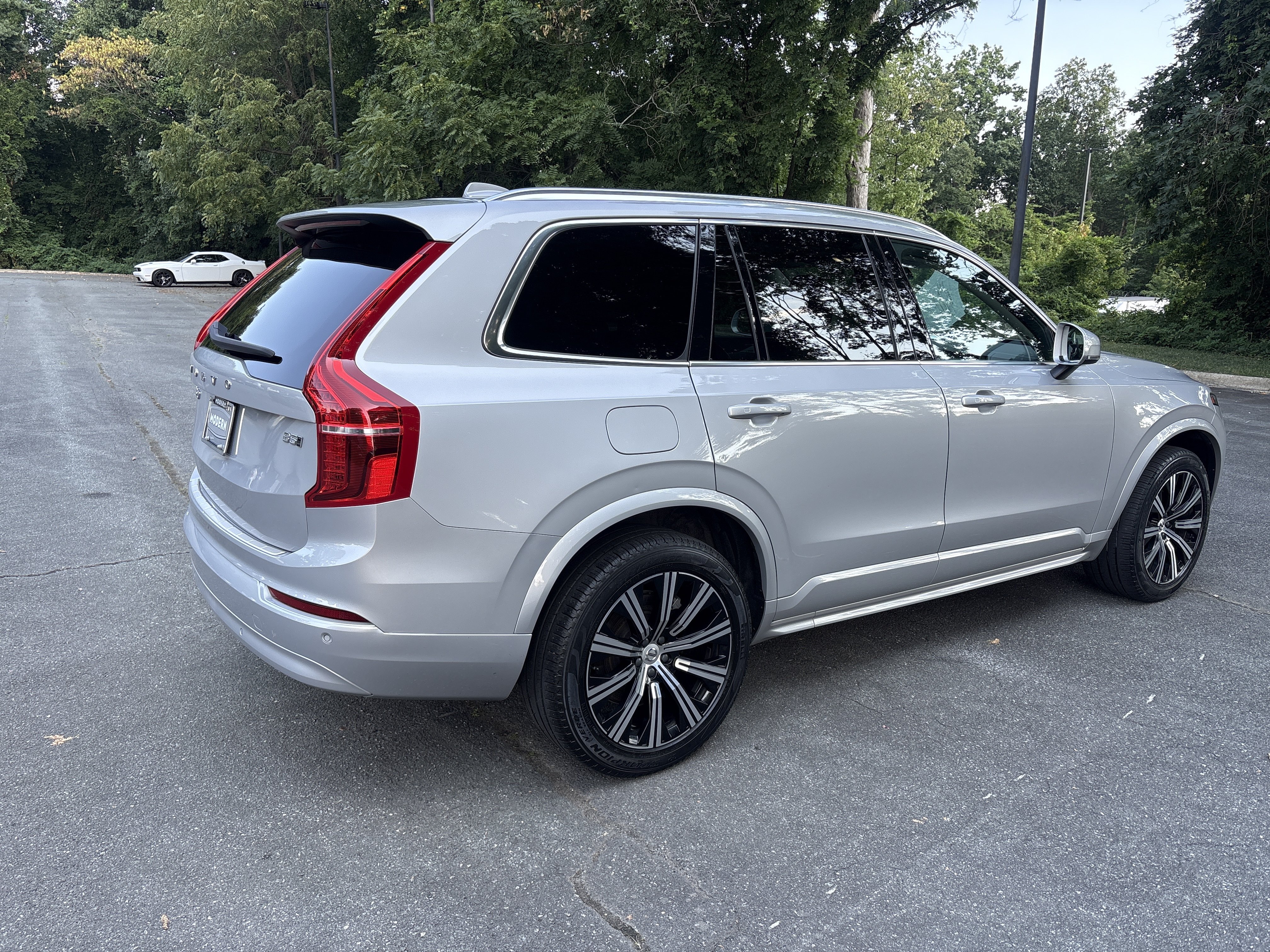Used 2023 Volvo XC90 B5 Core w/ Protection Package Premier AWD/4WD image 5