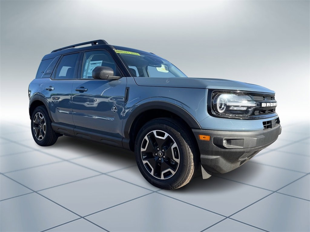 New 2024 Ford Bronco Sport Outer Banks w/ Tech Package image 2