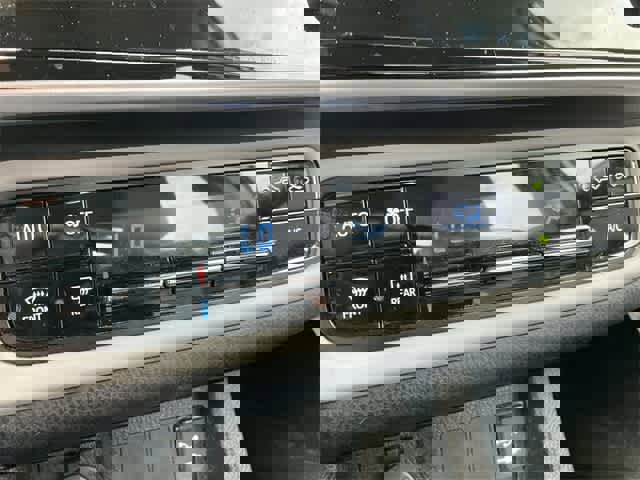 Used 2017 Toyota Corolla L image 15