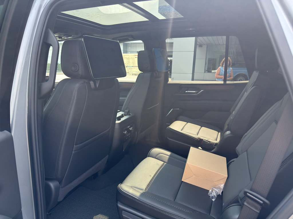 New 2026 GMC Yukon Denali w/ Advanced Technology Package AWD/4WD image 11