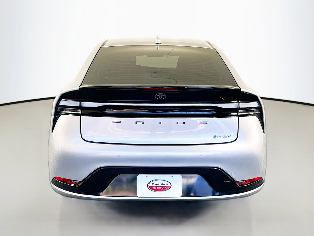 Used 2025 Toyota Prius XSE image 6