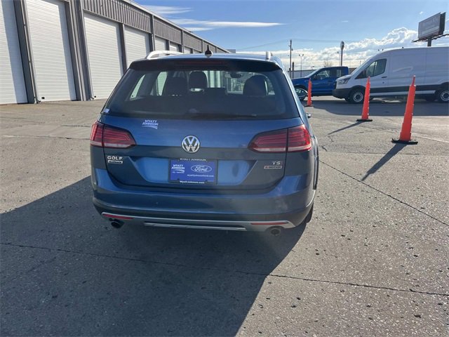 Used 2018 Volkswagen Golf Alltrack SEL image 4