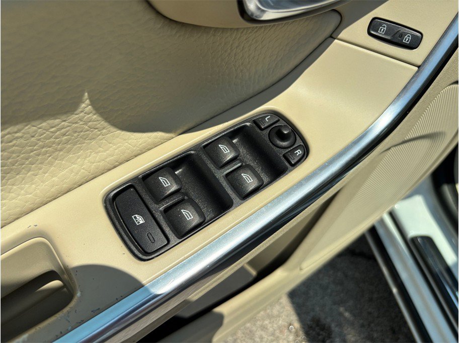Used 2014 Volvo S60 T5 FWD image 19