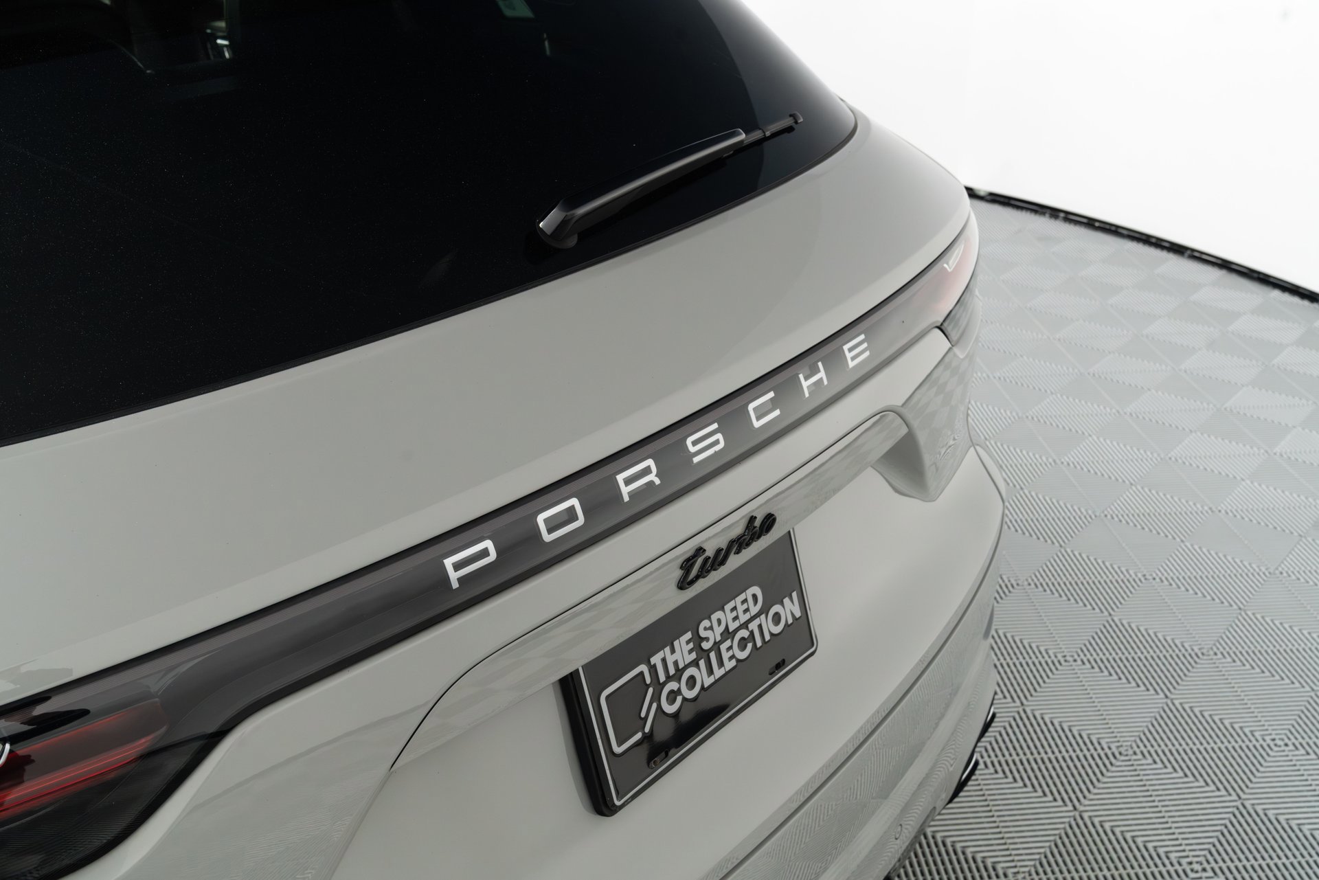 Used 2022 Porsche Cayenne Turbo AWD/4WD image 51