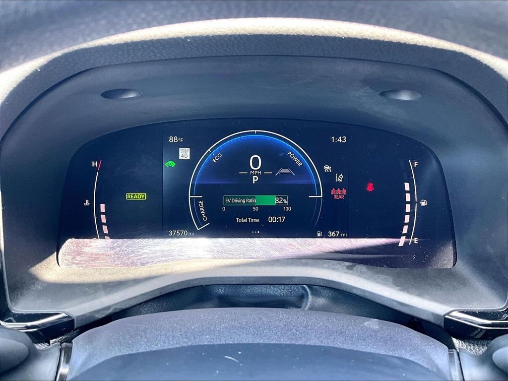 Used 2025 Toyota Camry LE FWD image 25