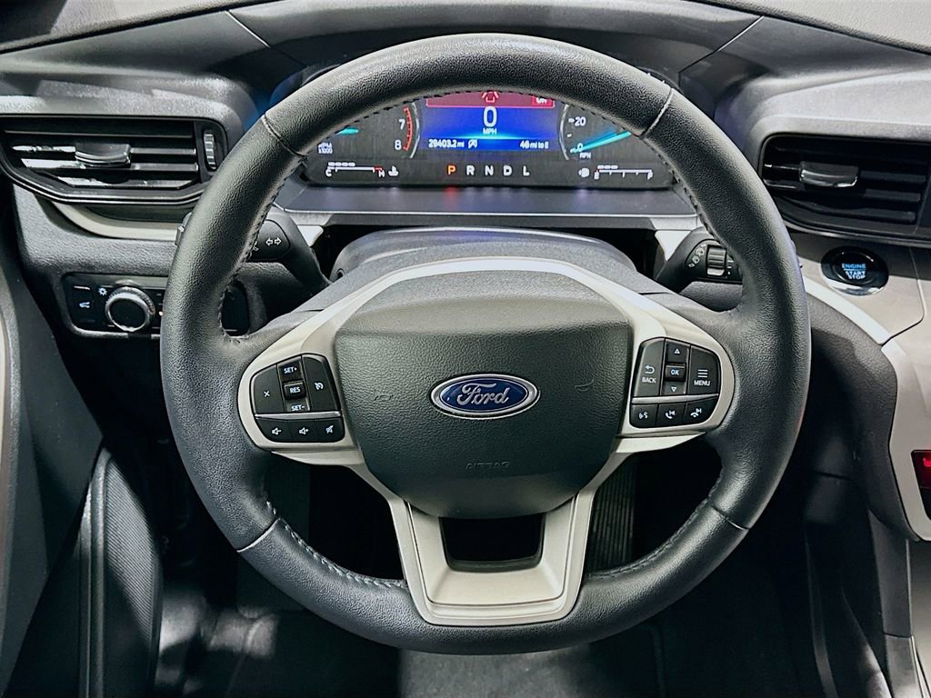 Used 2024 Ford Explorer XLT RWD image 11