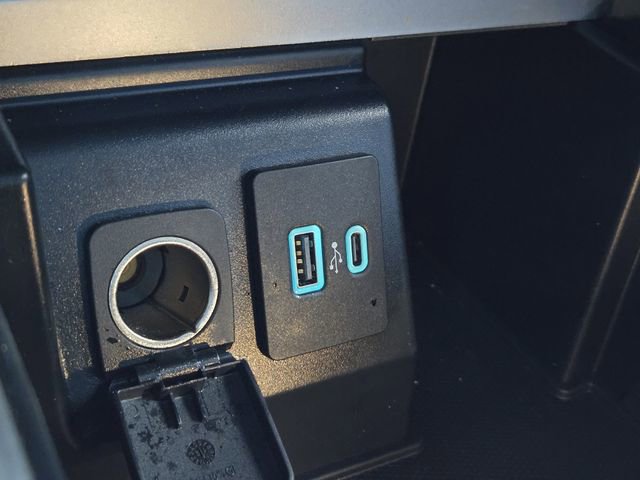 Used 2020 Ford Explorer ST w/ ST Street Pack image 21