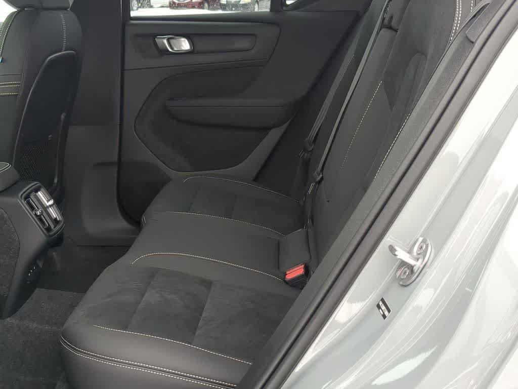 Used 2026 Volvo XC40 B5 Ultra w/ Protection Package Premier AWD/4WD image 19