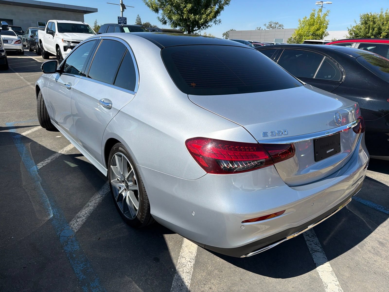 Used 2022 Mercedes-Benz E 350 Sedan image 5