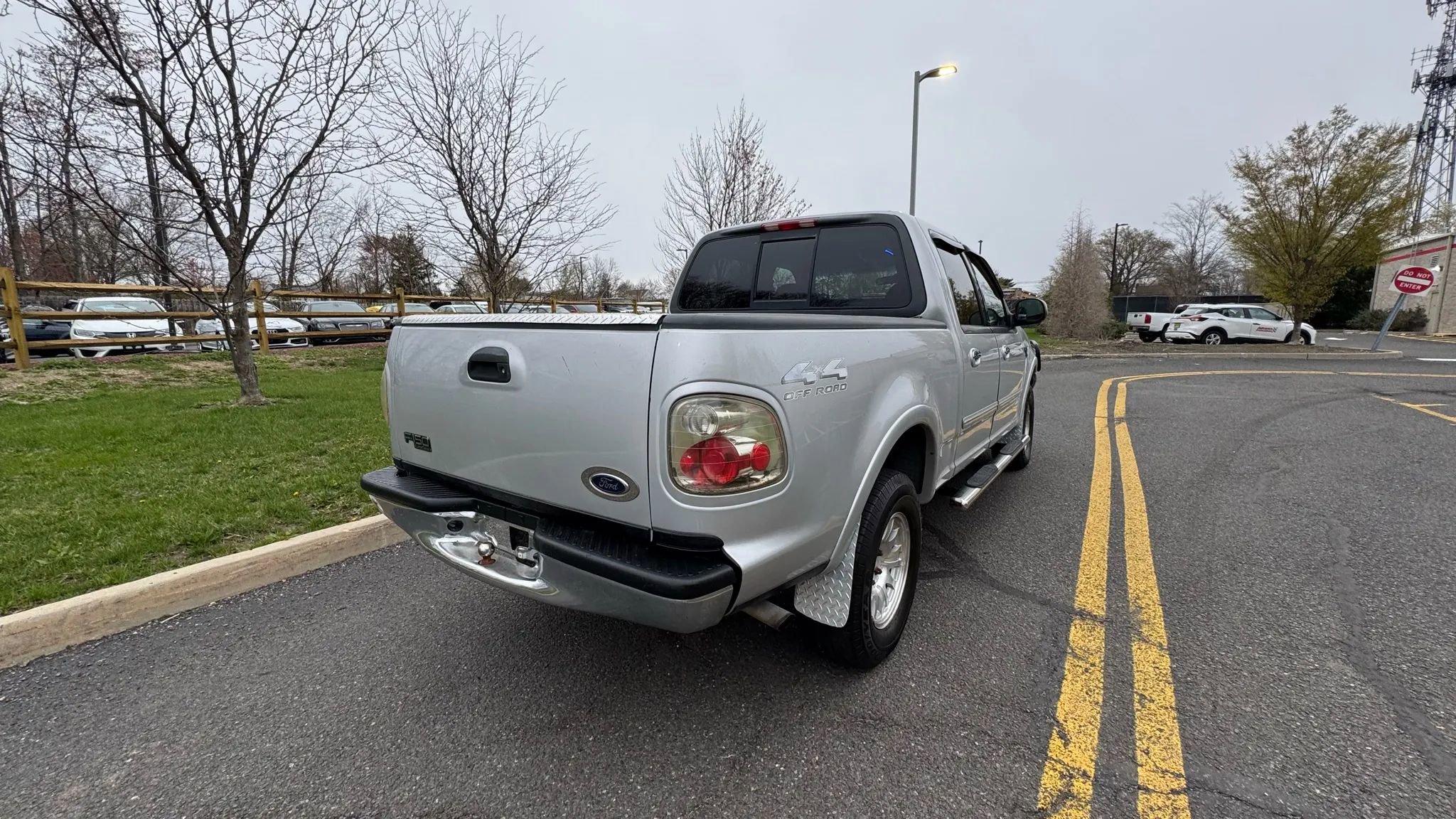 Used 2001 Ford F150 4x4 SuperCrew image 7