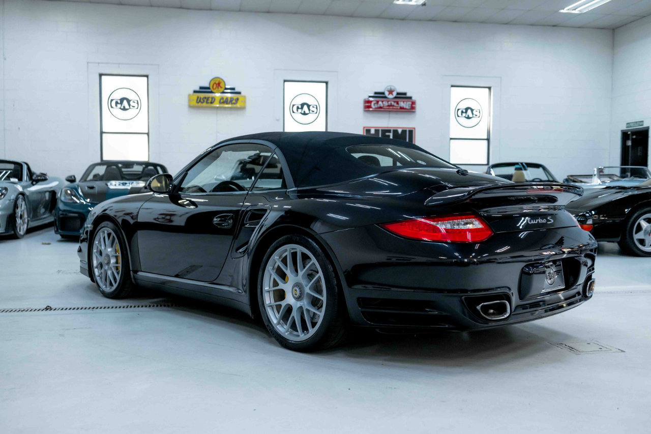 Used 2011 Porsche 911 Turbo S image 13