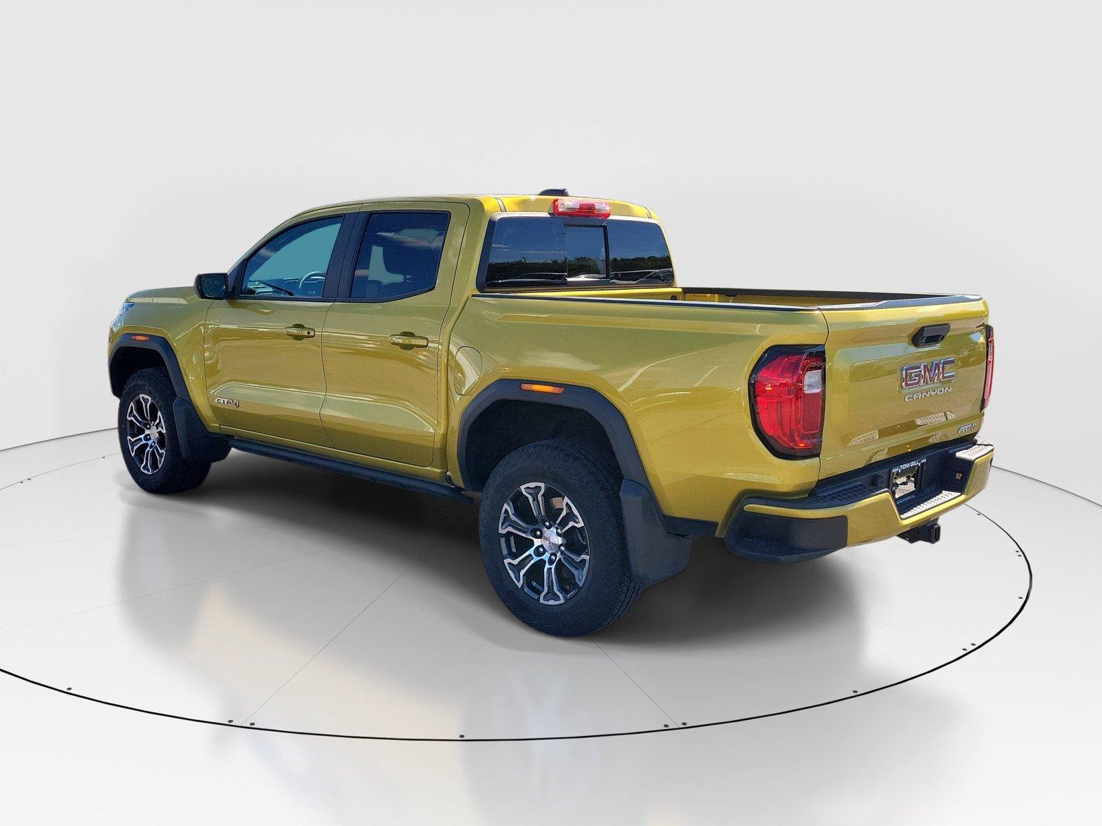 Used 2023 GMC Canyon AT4 AWD/4WD image 3