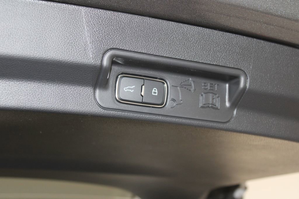 New 2026 Ford Explorer Active image 16