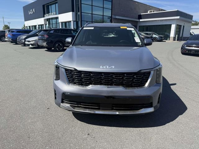 Used 2025 Kia Sorento EX image 2