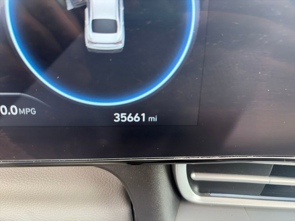 Used 2024 Hyundai Elantra SEL FWD image 17