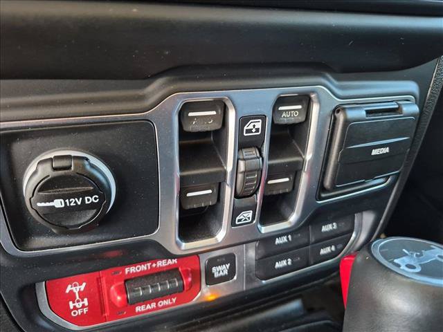 Used 2019 Jeep Wrangler Unlimited Rubicon w/ Cold Weather Group AWD/4WD image 17