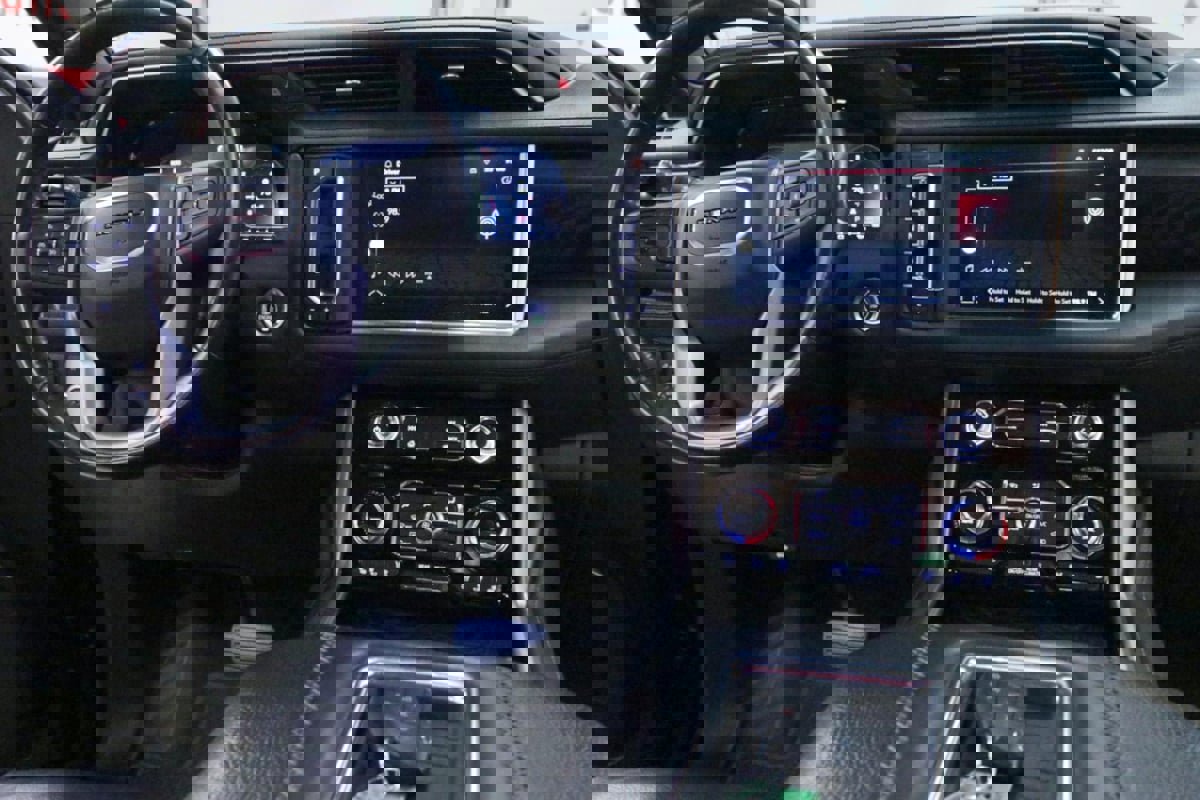 Used 2022 GMC Yukon XL Denali image 24