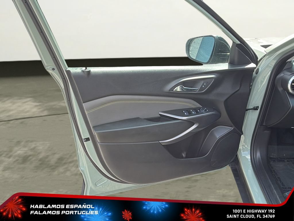 Certified 2025 Chevrolet Trax ACTIV w/ Driver Confidence Package FWD image 12