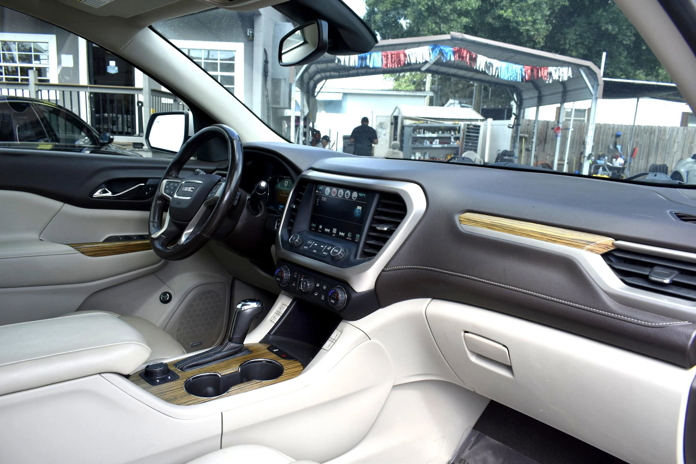 Used 2017 GMC Acadia Denali w/ Technology Package image 13
