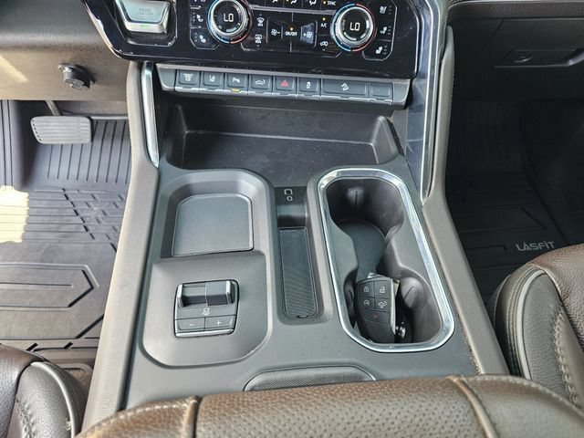 Used 2025 GMC Sierra 3500 Denali AWD/4WD image 27