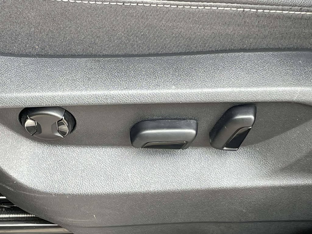Used 2024 Volkswagen Atlas SE FWD image 14
