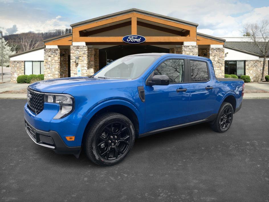 New 2026 Ford Maverick XLT w/ Black Appearance Package