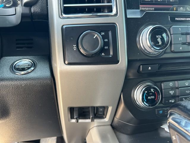 Used 2015 Ford F150 Lariat w/ Equipment Group 502A Luxury AWD/4WD image 24