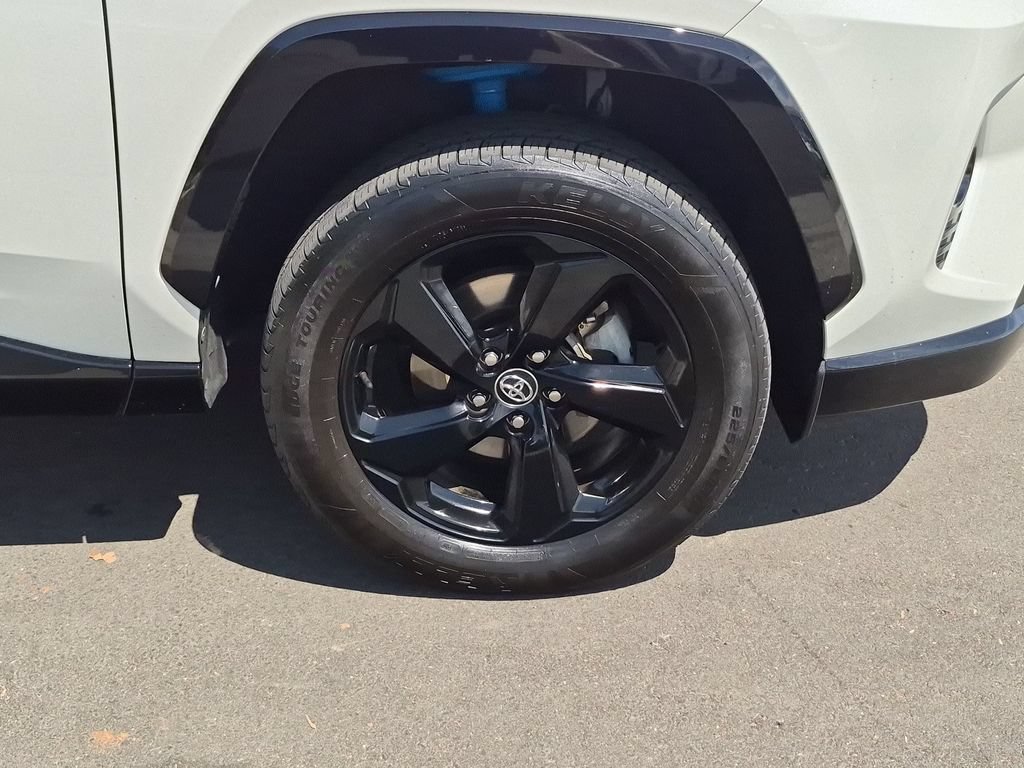 Used 2020 Toyota RAV4 XSE w/ Carpet Mat Package AWD/4WD image 27