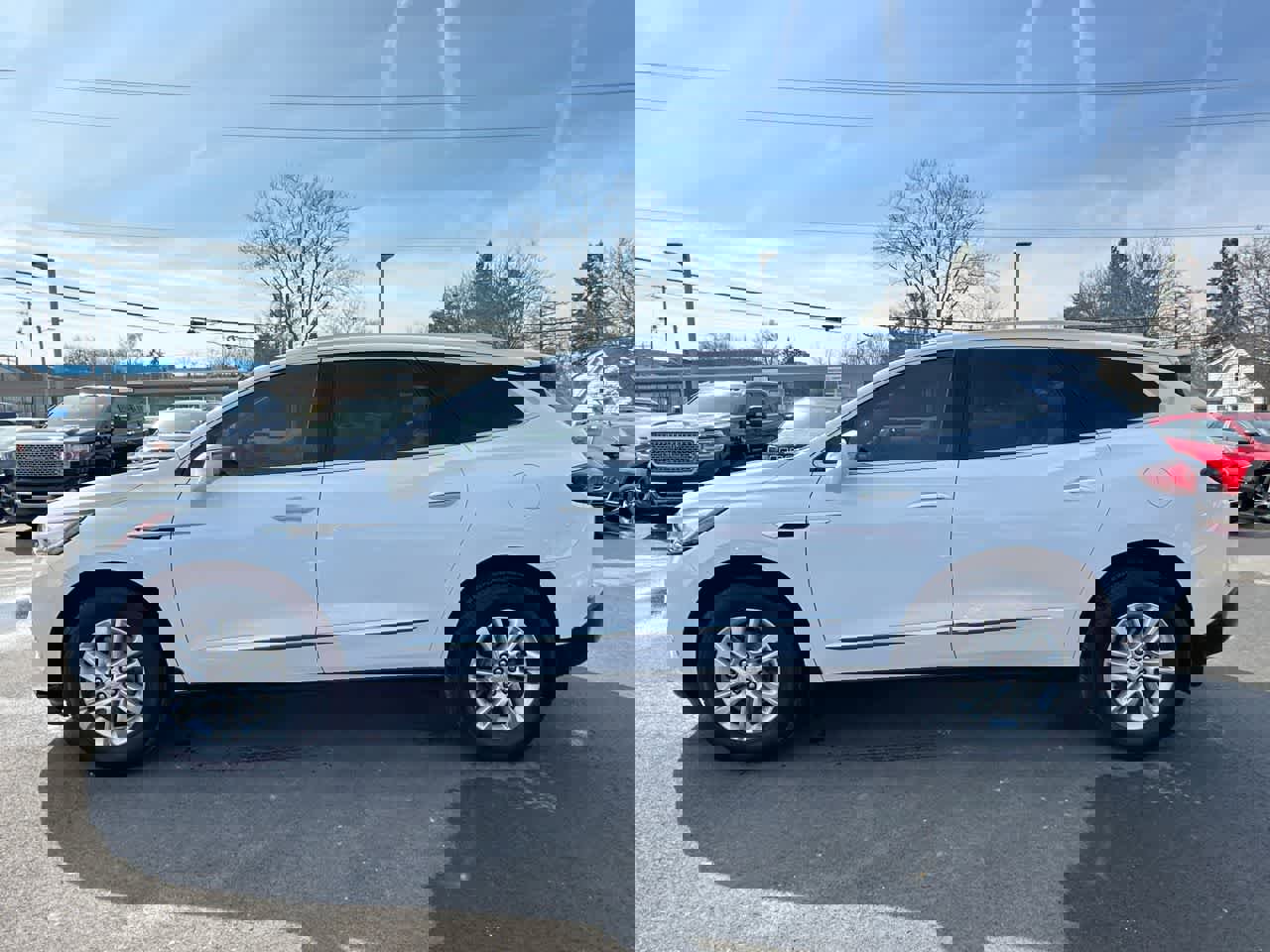 Used 2019 Buick Enclave Essence image 10