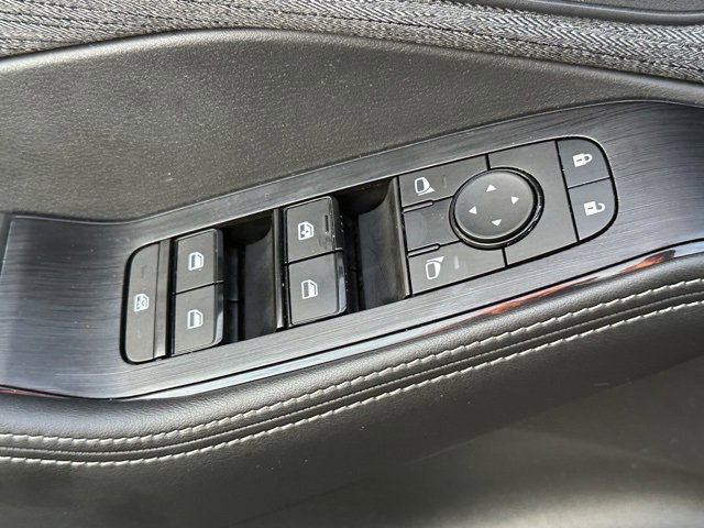 Used 2023 Nissan Rogue SV image 18