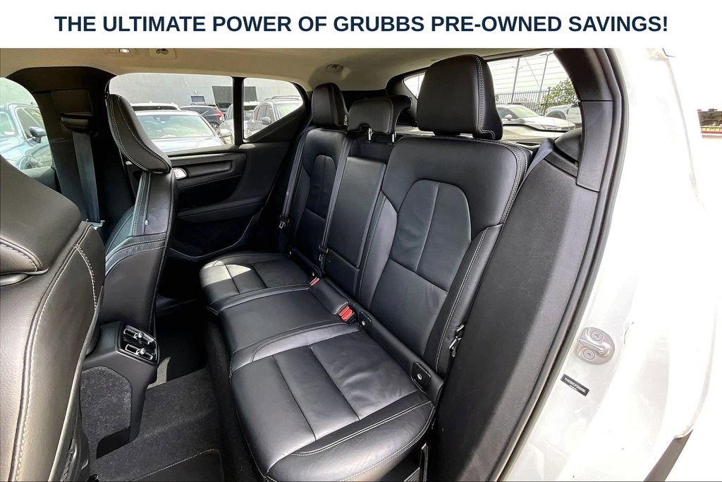 Used 2023 Volvo XC40 B4 Plus w/ Protection Package Premier FWD image 34