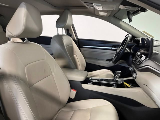 Used 2023 Nissan Altima 2.5 SL FWD image 10