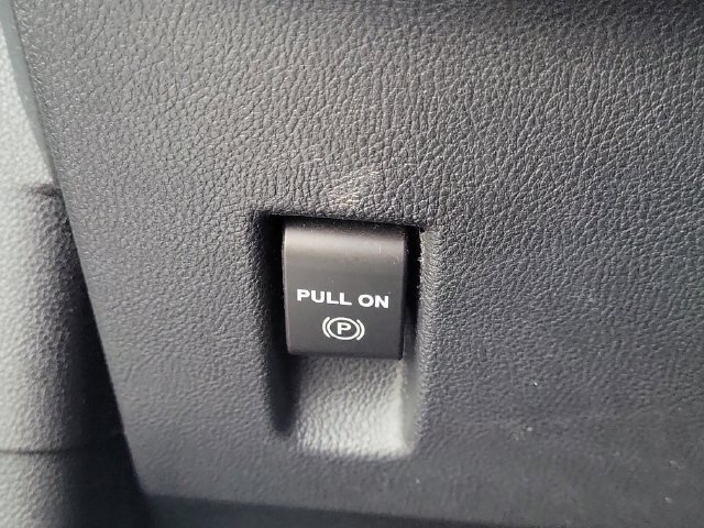 Used 2017 Lincoln MKC Select w/ Select Plus Package FWD image 15