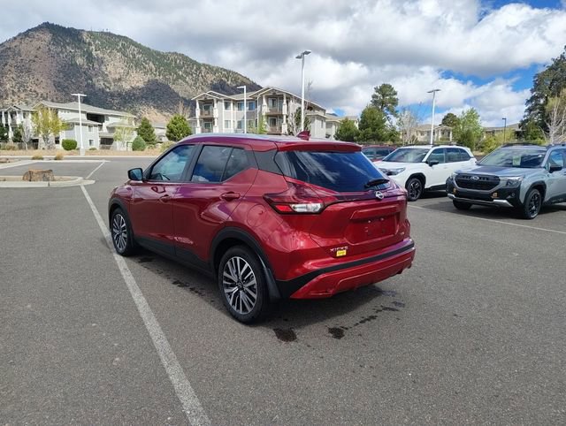 Used 2023 Nissan Kicks SV image 5